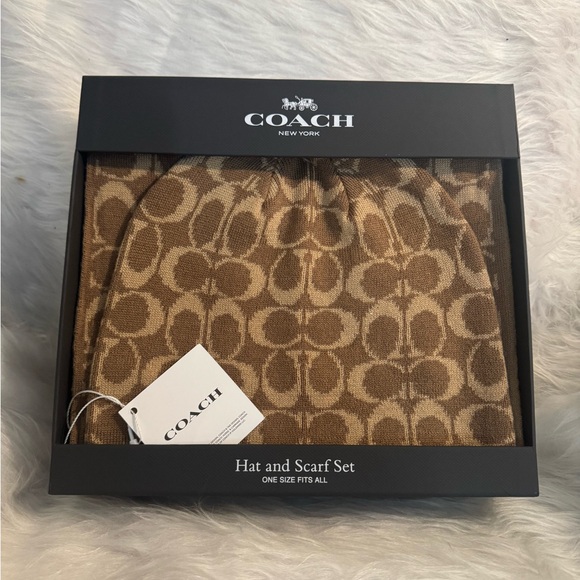 coach hat and scarf set - Picture 1 of 5